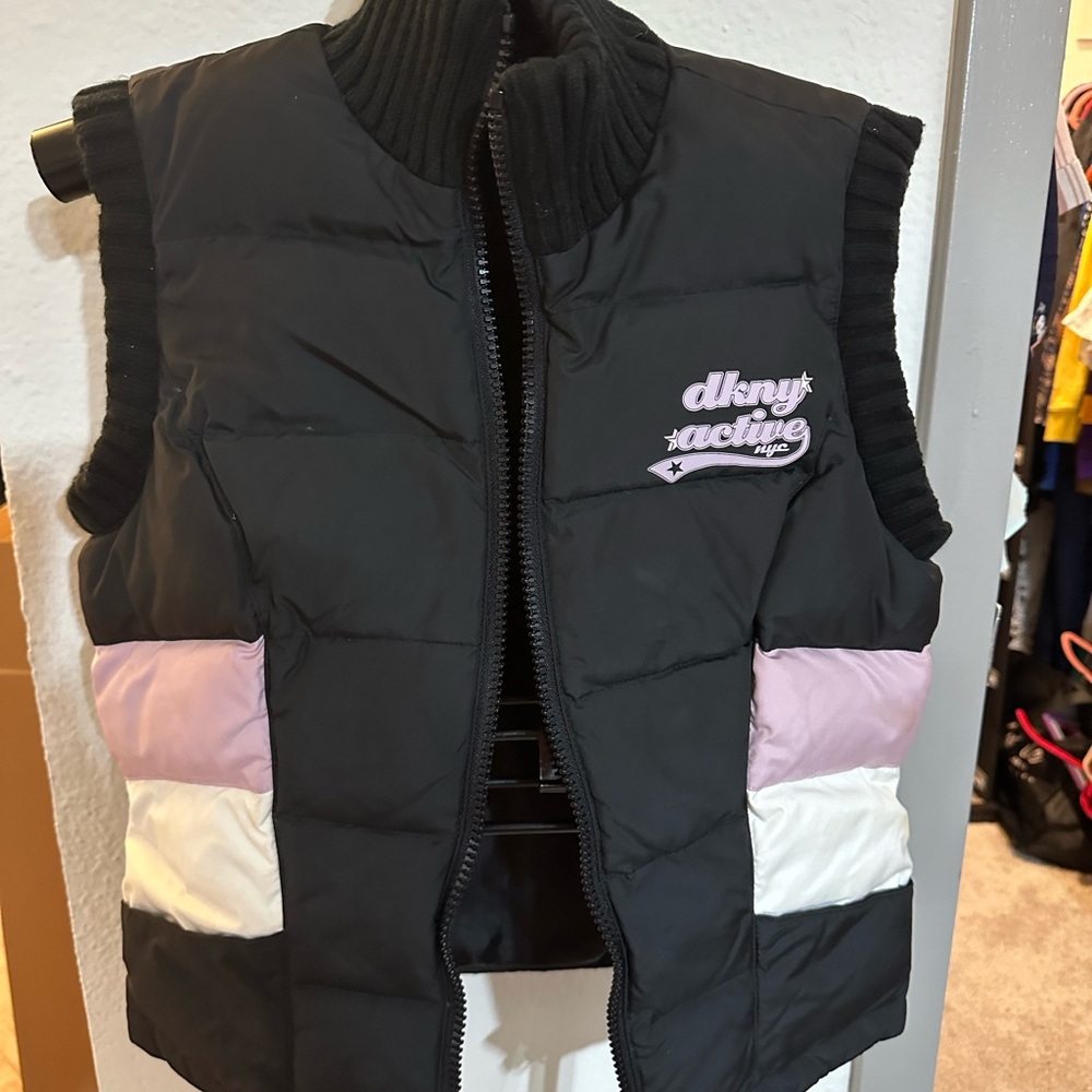 DKNY small black puffer vest